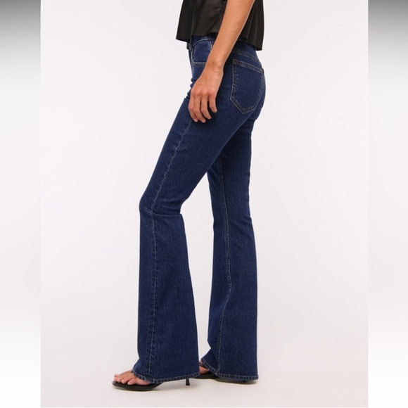 Abercrombie & Fitch Mid Rise Bootcut Jeans NWT 25S Dark Rinse - Picture 3 of 8